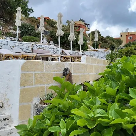 Canbana Full View For Up To 8 Adults